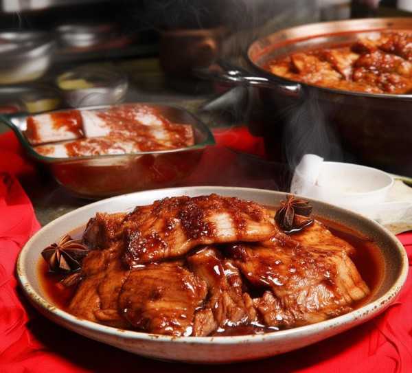 红烧肉烹饪秘籍，选材至上桌，香气四溢的烹饪之旅,红烧肉的烹饪秘籍，从选材到上桌，一步一香浓,秘籍,五花肉,第1张